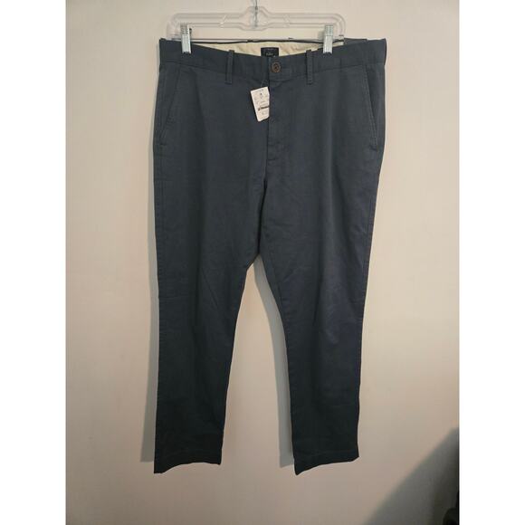 NWT J.Crew Athletic slim-fit chino pant legacy blue size 34x30 style AZ844. - Picture 1 of 4